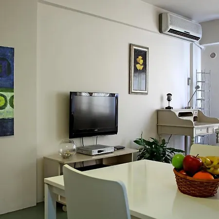 Apartahotel The Y 4*