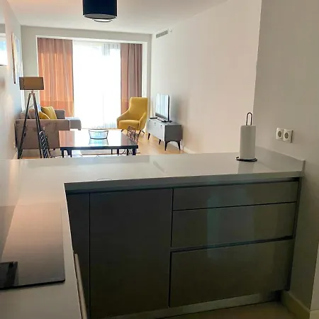The Y 2* Istambul