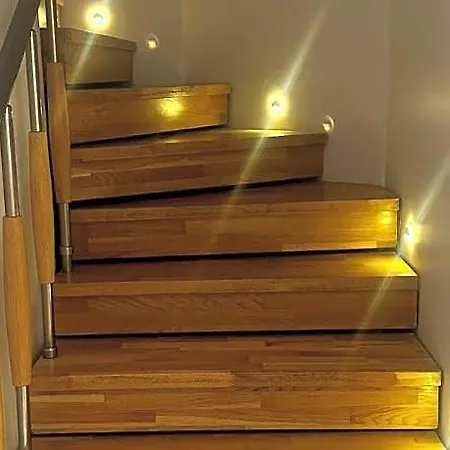 Apartament The Y *