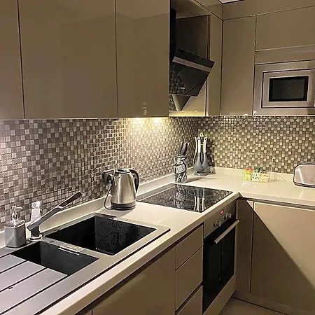 The Y Apartament