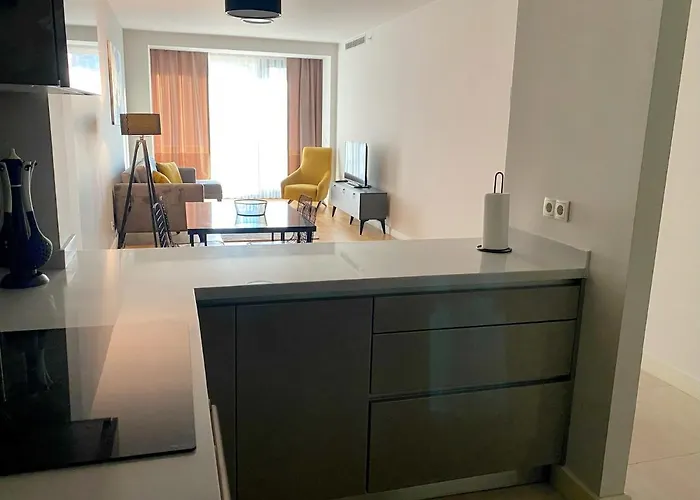 The Y * Κωνσταντινούπολη