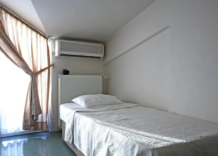 The Y Κωνσταντινούπολη