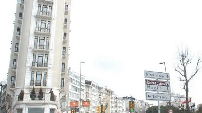 The Y Διαμέρισμα *